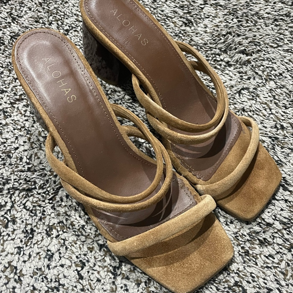 Alohas genuine suede mules